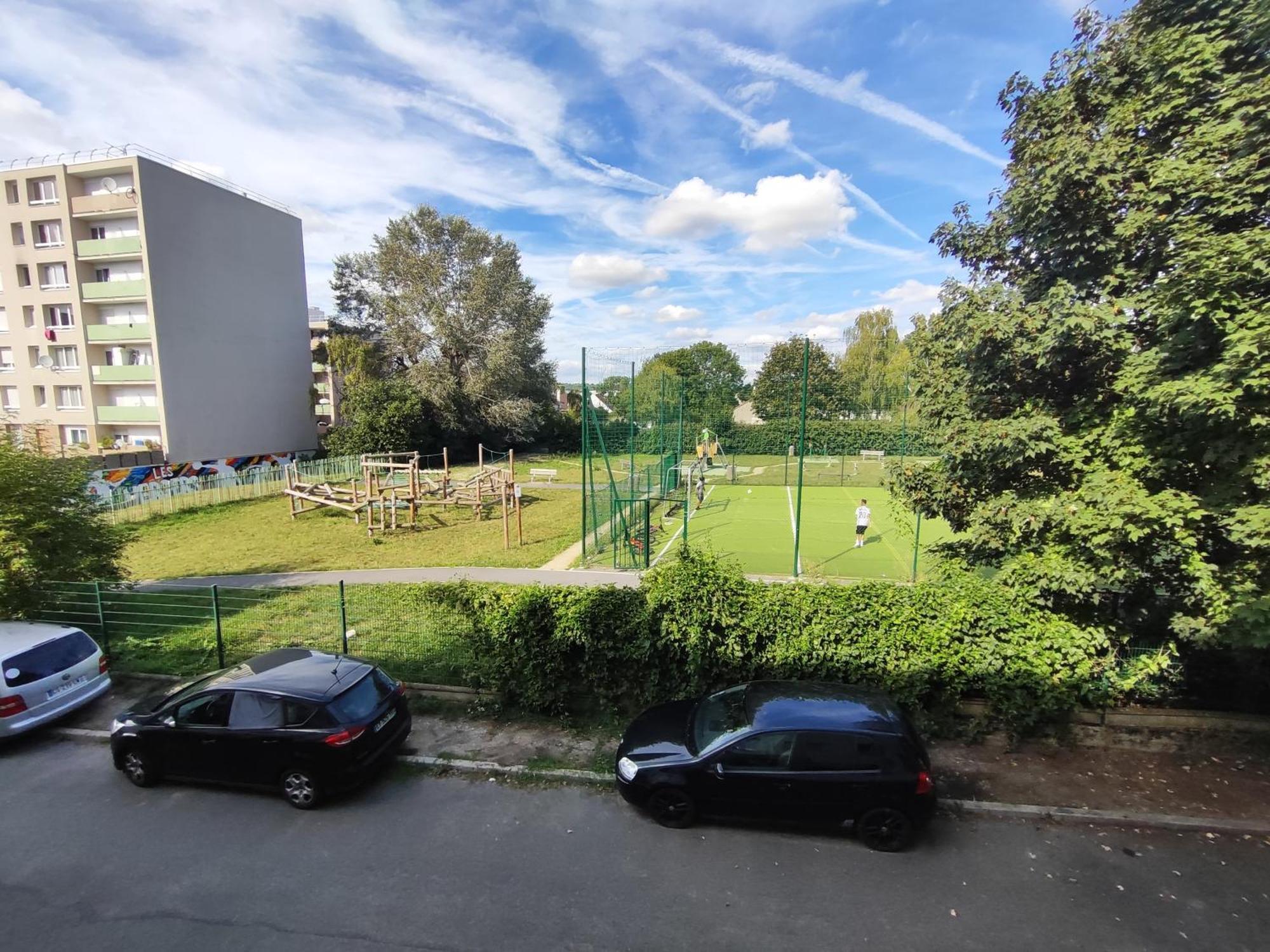 Room & Parking In Shared Appartment With Proprietor L 25 Mins From Paris Gare Du Nord, Cdg Airport & Stade De France Montmagny Bagian luar foto